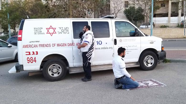 Israel: Muslim And Jewish Paramedics Prayed Together In The Times Of Coronavirus.
